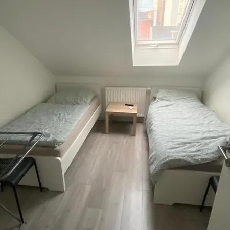 Monteur- Und Arbeiterunterkunft Mannheim-rheinau Apartment Altrip