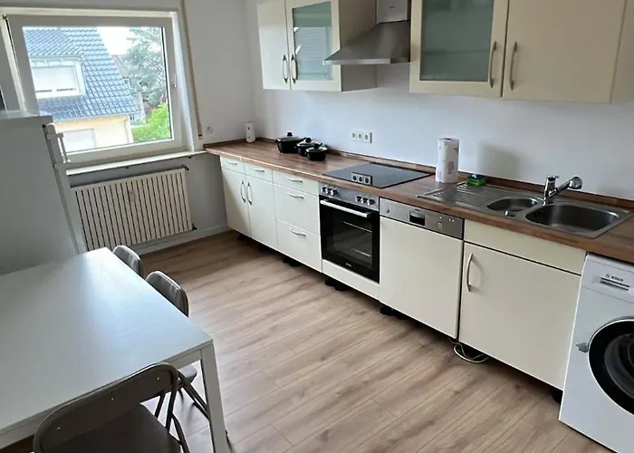 Monteur- Und Arbeiterunterkunft Mannheim-rheinau Apartamento *